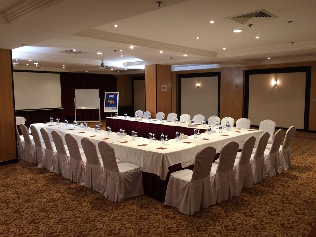 London Suites Hotel Dubaj Zewnętrze zdjęcie