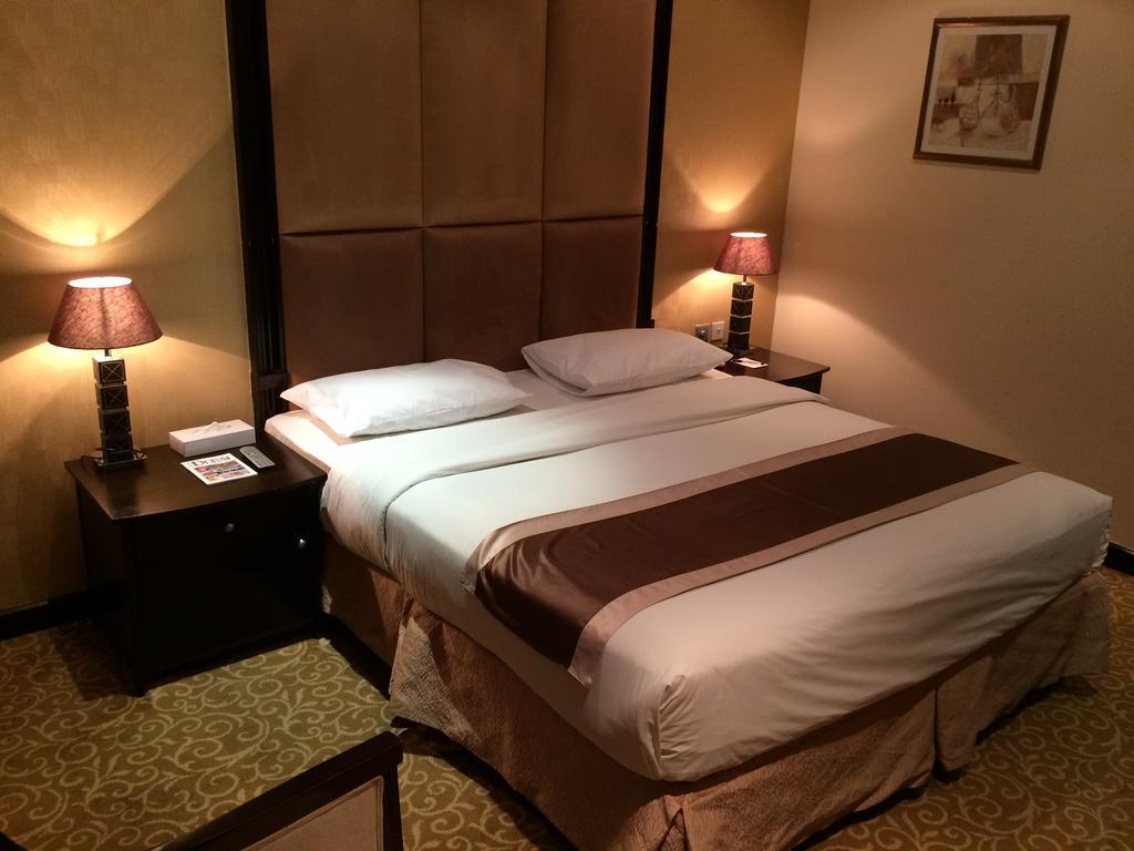 London Suites Hotel Dubaj Zewnętrze zdjęcie